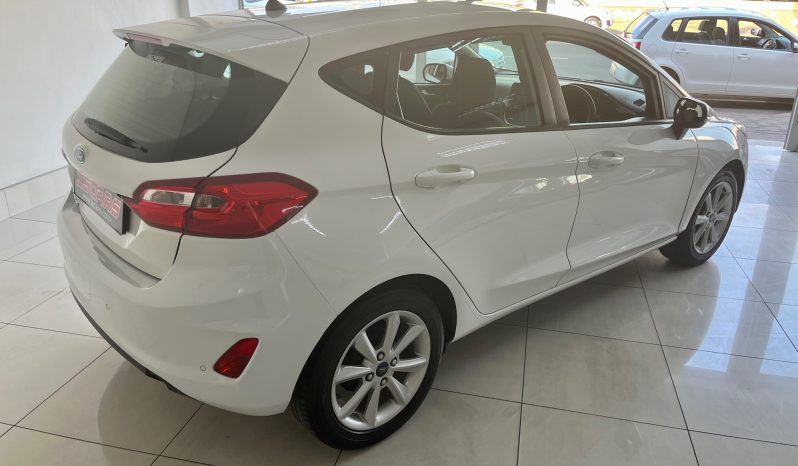 Ford Fiesta 1.0T Trend full