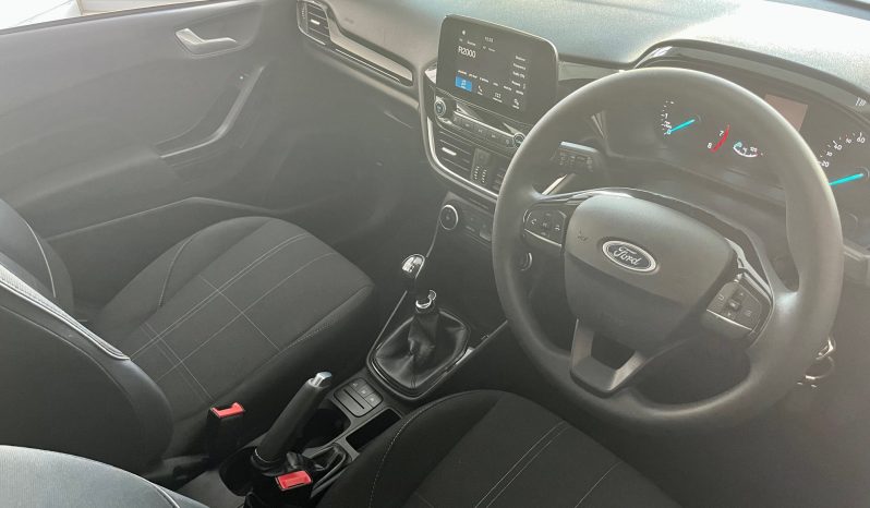Ford Fiesta 1.0T Trend full