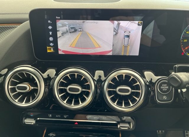 Mercedes-Benz B-Class B200 AMG Line full