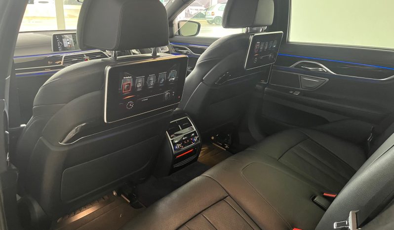 BMW 7 Series 740i M Sport full
