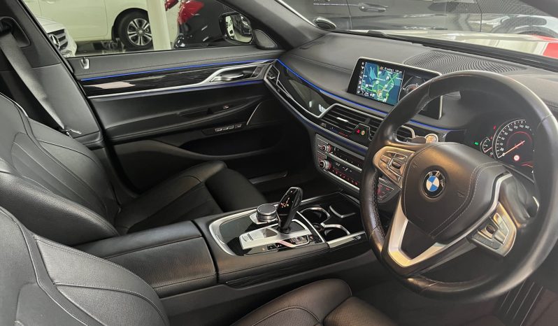 BMW 7 Series 740i M Sport full
